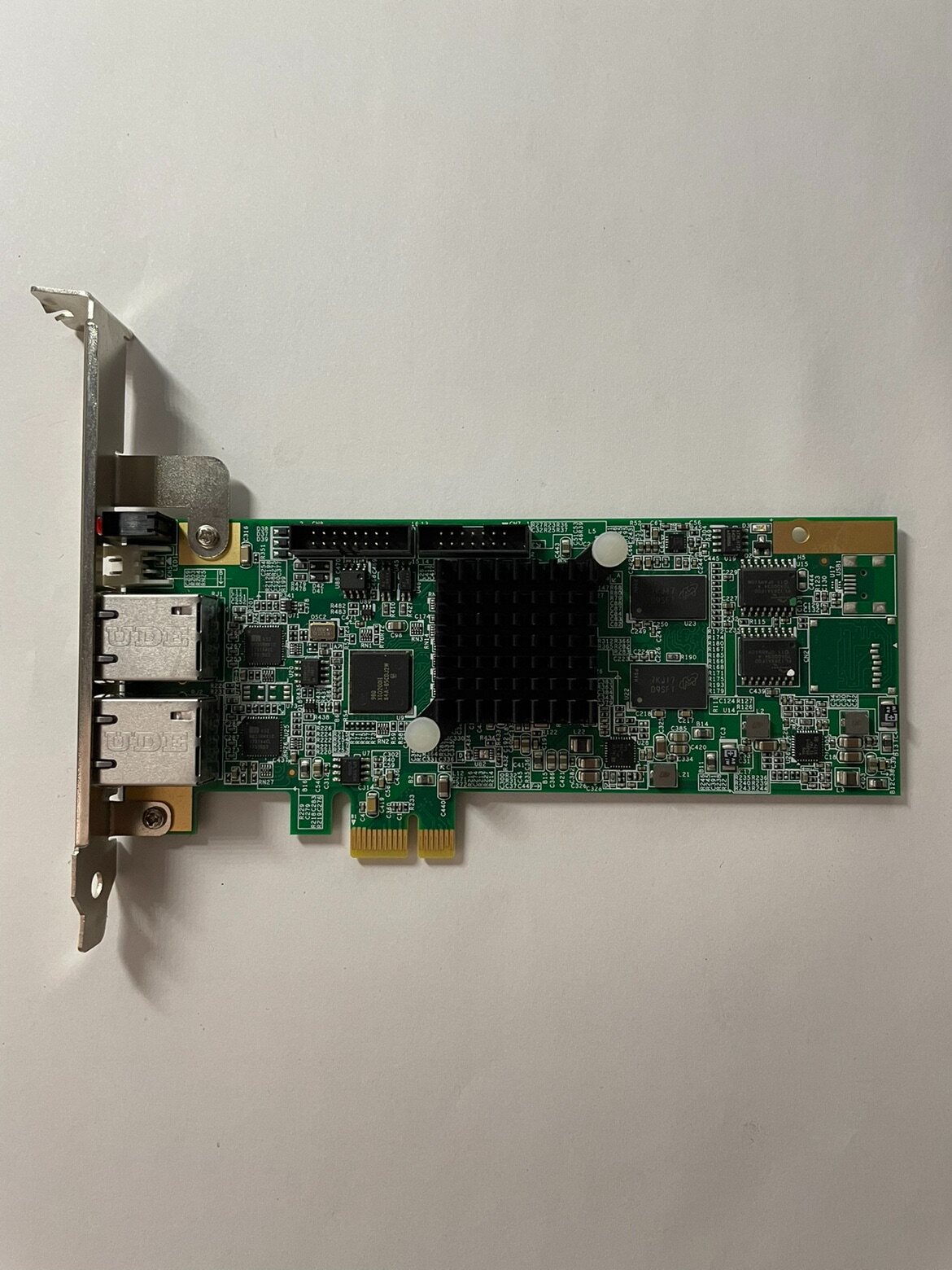 Ling Hua PCIE-8338 EtherCAT supports 64 synchronous shaft servo motor motion control card