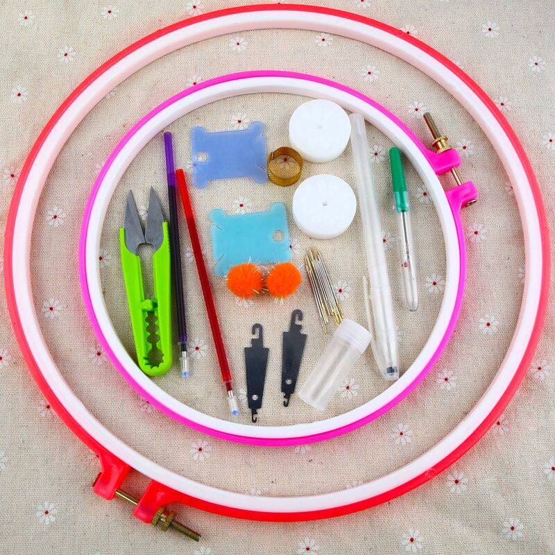 Handmade diy plastic embroidery collapse Embroidery stretch tool cross stitch collapse embroidery stretch embroidery round small embroidery frame