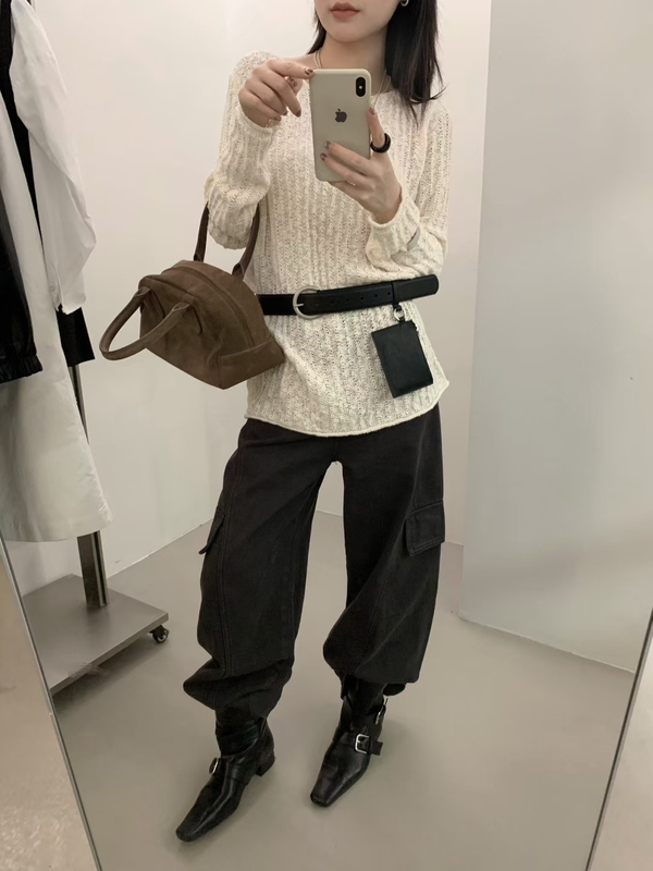 In-Stock Spring and Autumn Season Cool and Sophisticated Nordic Off-White Textured Fancy Yarn Relaxed Knit Sweater In-Stock Spring and Autumn Season Cool and Sophisticated Nordic Off-White Textured Fancy Yarn Relaxed Knit Sweater