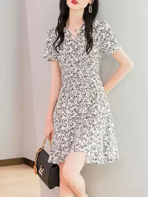 Silk short dress women's summer 2021 new style this year popular spring and summer thin section small mulberry silk skirt