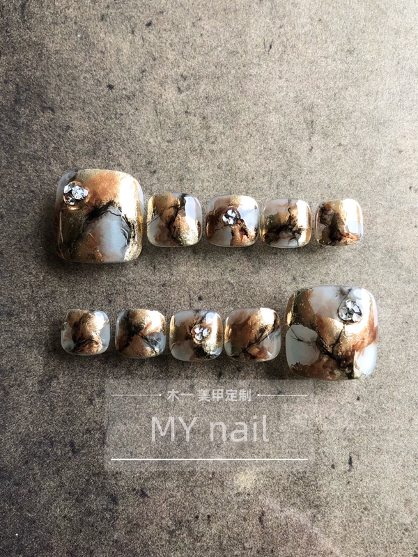 【M.Y Nail】Purely Handmade Toenail Tips with Amber Marble Gradient for a High-End Feel 【M.Y Nail】Purely Handmade Toenail Tips with Amber Marble Gradient for a High-End Feel