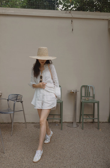 MazeStudios French Retro Sunscreen White Long Shirt Sports Elastic Waist Shorts Dameng Keeps Itself