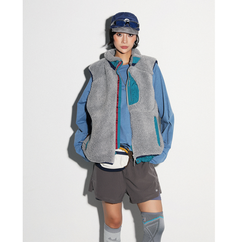 Mountain-Style Outdoor Fleece Vest for Women, 2026 Autumn and Winter Collection, Color-Blocked High-Neck Polar Fleece Warm Vest Jacket