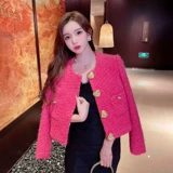 Красная демисезонная дизайнерская куртка, в западном стиле, тренд сезона, яркий броский стиль, в стиле Шанель