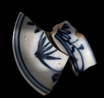 Ancient porcelain green flower porcelain sheet Su Asayion study to make play inlaid specimens Yuan Mingqing