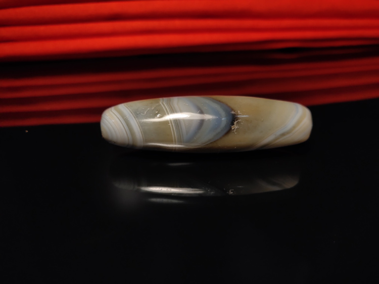 Tibetan ancient pearl boutique silkon forestall silk silk silk silk naut natural Buddha Topic area