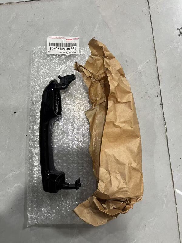 Gx400.Gx460 Exterior Door Handles, Original Factory Packaging, with Sensor, Available in Various Colors, Please Inquire before Ordering Gx400.Gx460 Exterior Door Handles, Original Factory Packaging, with Sensor, Available in Various Colors, Please Inquire before Ordering