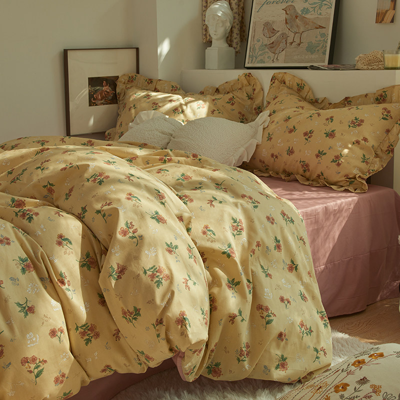 60 whole cotton beds 4 pieces of cover 100 pure cotton Korean style retro field garden wind crushed flowers warm color system yellow quilt cover