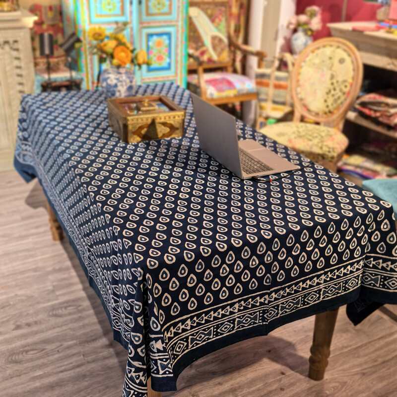 Hand-Printed Blue-Dyed Tablecloth, Available in Various Sizes, Rectangular or Round, Suitable for Coffee Tables, Indian Restaurants, and Home Use, Vintage Fabric Hand-Printed Blue-Dyed Tablecloth, Available in Various Sizes, Rectangular or Round, Suitable for Coffee Tables, Indian Restaurants, and Home Use, Vintage Fabric