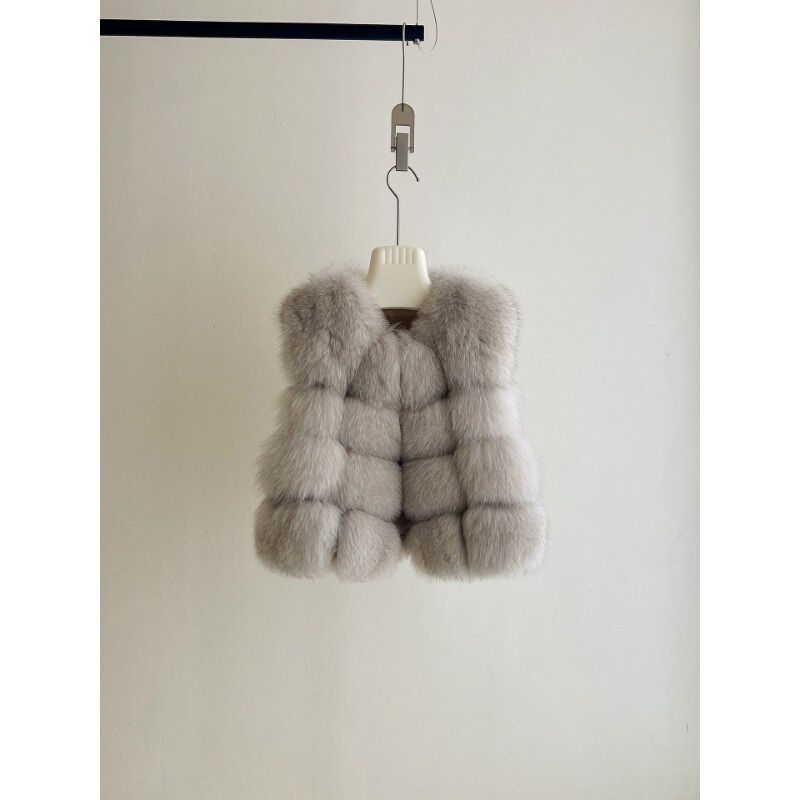 Eco-Friendly Fur Vest Round Neck Vest for Women Autumn and Winter 2026 New Imitation Fox Fur Warm Vest Jacket