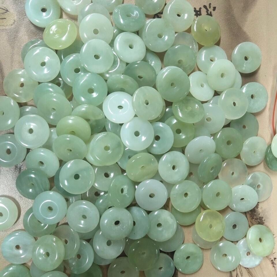 Shenghe Jade Special Auction Super Link National Best Selling Xiuyu Safe Buckle Ladies Pendant Ice Seed Through