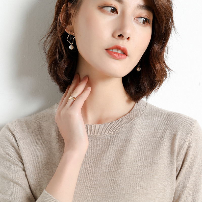 phụ nữ Round-ring áo len cashmere của ngắn lỏng lớn mã dệt kim đáy mùa thu / mùa đông Hàn Quốc phiên bản của cơ thể màu rắn xây dựng áo len dày