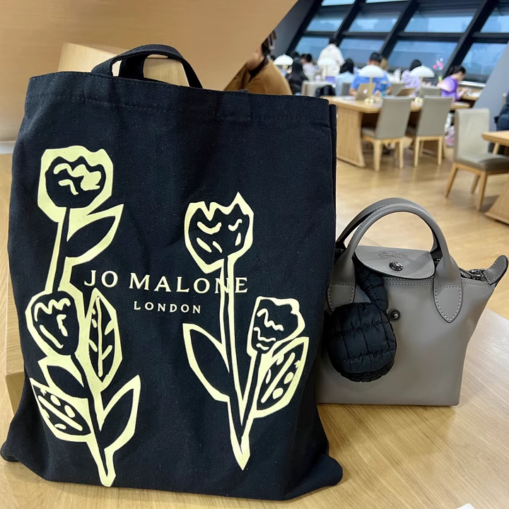 Jo Malone Shopping Bag Black Canvas Bag Single Shoulder Tote Eco-Friendly Bag Large Capacity Artistic Authentic Canvas Bag Jo Malone Shopping Bag Black Canvas Bag Single Shoulder Tote Eco-Friendly Bag Large Capacity Artistic Authentic Canvas Bag