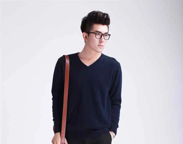 Mùa thu và mùa đông nam mới áo len cashmere cổ chữ V áo len rắn màu áo thun ngắn đoạn dày áo len lỏng áo len dài tay