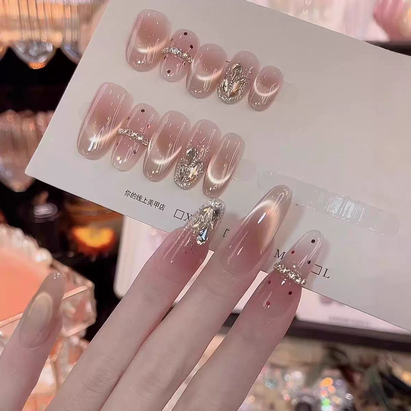 Cat's Eye Handmade Wearable Nails Short Style Sparkling Wearable Manicure 2025 New High-End Beautiful Whitening Nail Stickers