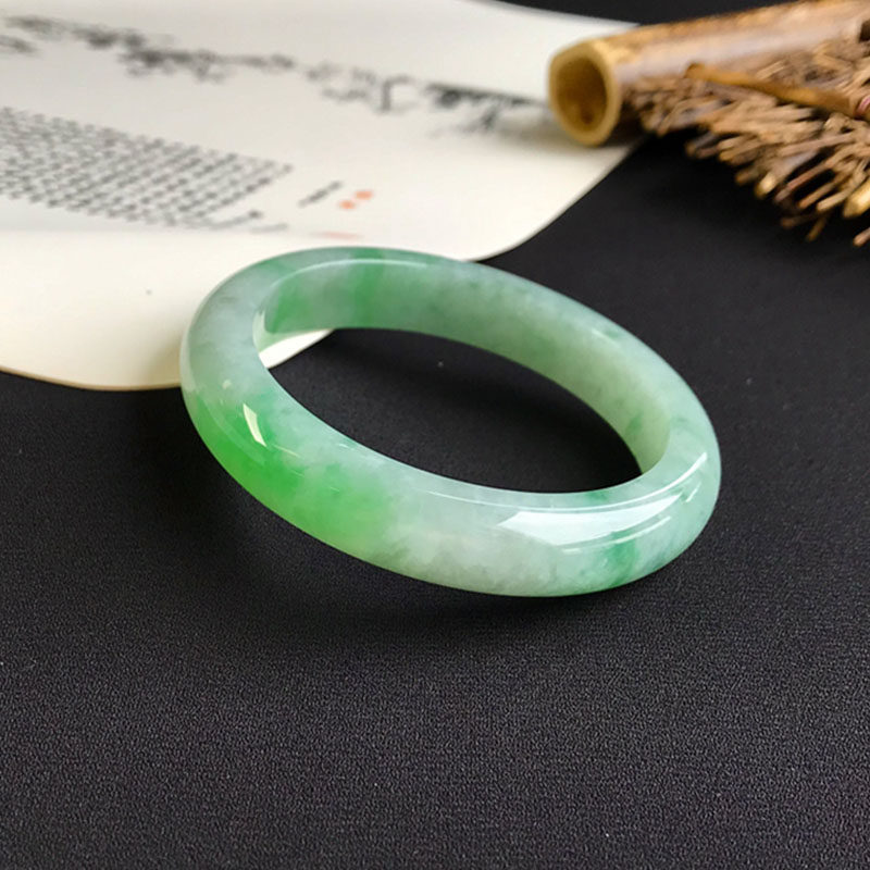 Ruyi Bao Jade preferred shop Myanmar natural jade A goods jade bracelet Yang green jade bracelet 55 circles positive circle