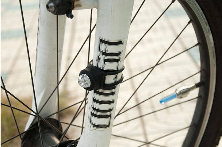 Lumière vélo - Ref 2398351 Image 4