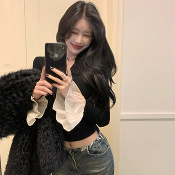 French-Style Color-Blocked Flared Sleeve Brushed V-Neck Top for Women, New Winter Style, Petite Spicy Girl Slim-Fit Short Base Shirt