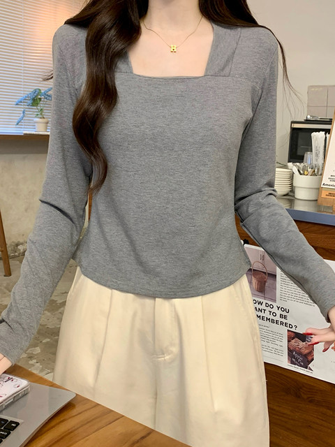 High-End Gray Square-Neck, Collarbone-Exposing, Padded-Shoulder, Long-Sleeve T-Shirt for Women, New Spring Style, Suitable for Daily Commuting, Slim-Fit Base Layer