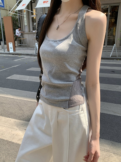 Lace Patchwork Design Slim-Fit Hot Girl Tank Top for Women, New Summer Style, Versatile Round Neck Base Camisole