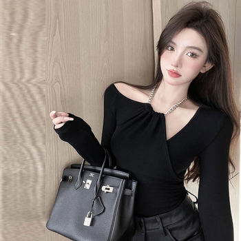 Sexy Little Wild Cat Chain Halter Black Top for Women, 2025 Autumn New Design, Stylish Patchwork Long-Sleeve T-Shirt