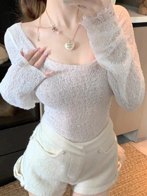 Sexy and Alluring Style, Large U-Neck Long-Sleeve Sequined Lace Shirt for Women, New Winter Model, Versatile and Slim-Fitting Base Top