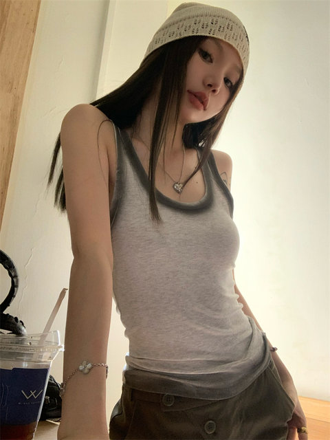 Sexy Color-Blocked Vintage Gradient U-Neck Tank Top for Women, New Summer Korean Style Slim Fit Sleeveless T-Shirt for Trendy Girls