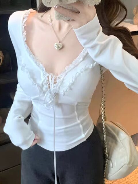 Lace-Trimmed V-Neck Tie-Up Long-Sleeve Base Shirt with Chest Pads for Women, New Winter Style, Sexy Pure Desire Style, Pink Slim-Fit T-Shirt