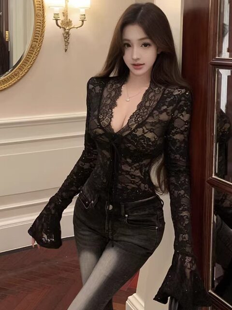 Sexy Deep V-Neck Pure Desire Hollow Lace Top for Women, New Winter Style ins Hot Girl High-Waisted Short Flared Sleeve Top