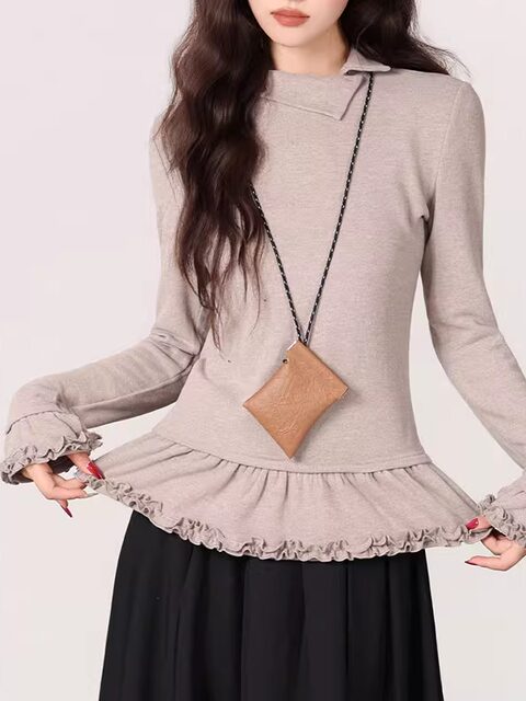Korean Style Versatile Commuter Turtleneck Flared Sleeve T-Shirt for Women, New Winter Model, Layered Wear with Ruffled Edges, Slim Fit Base Shirt