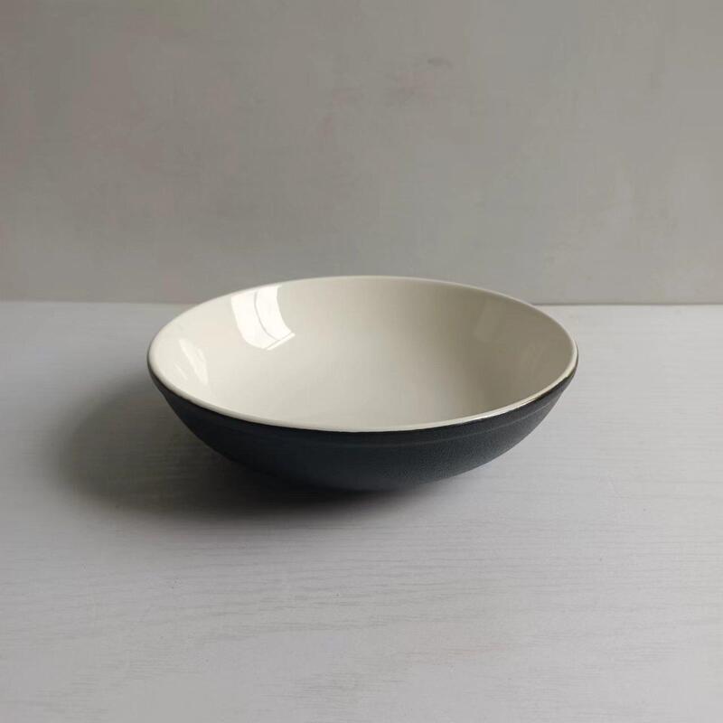 Black Exterior, White Interior Ceramic Tableware 7inch Matte Bowls Restaurant Hotel Supplies Vintage Medium-Large Soup Bowls with Slight Imperfections