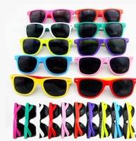 Много -колорная рама