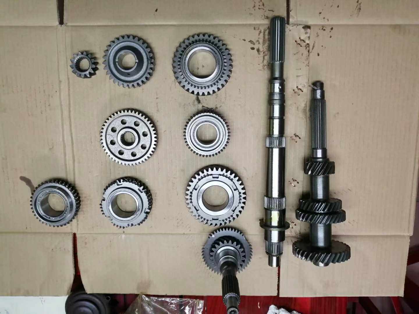 Transmission first gear wheel 37 second gear wheel 34 31 Wuling Hongguang Guangguang 1 5 BAIC magic speed 415C manual row