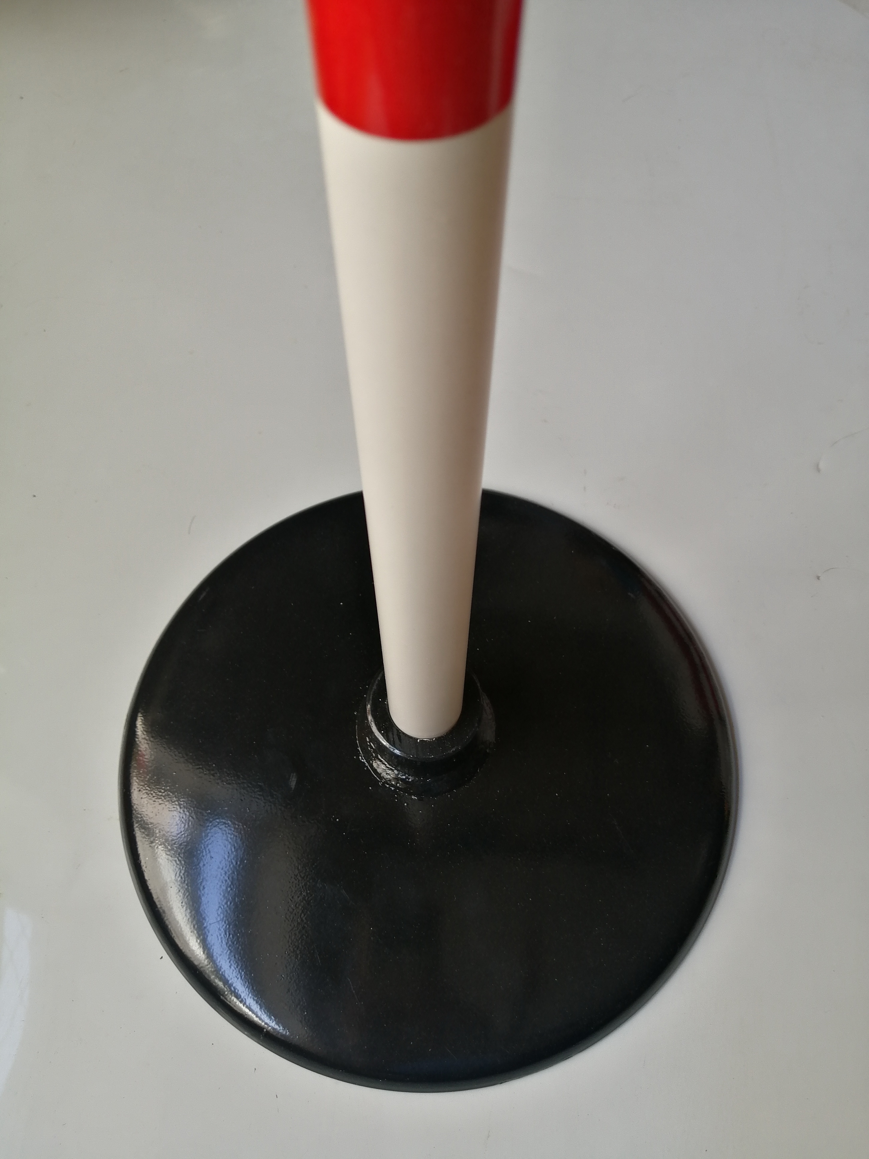 Red White 30 * 2 Serpentine Running Back Running Sign Bar Basketball Around Pole Football Practice Car Reversing Lever Iron Rubber Base