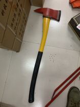 The fire ax was disassembled from imported forged steel to create a carbon fiber insulated fire ax