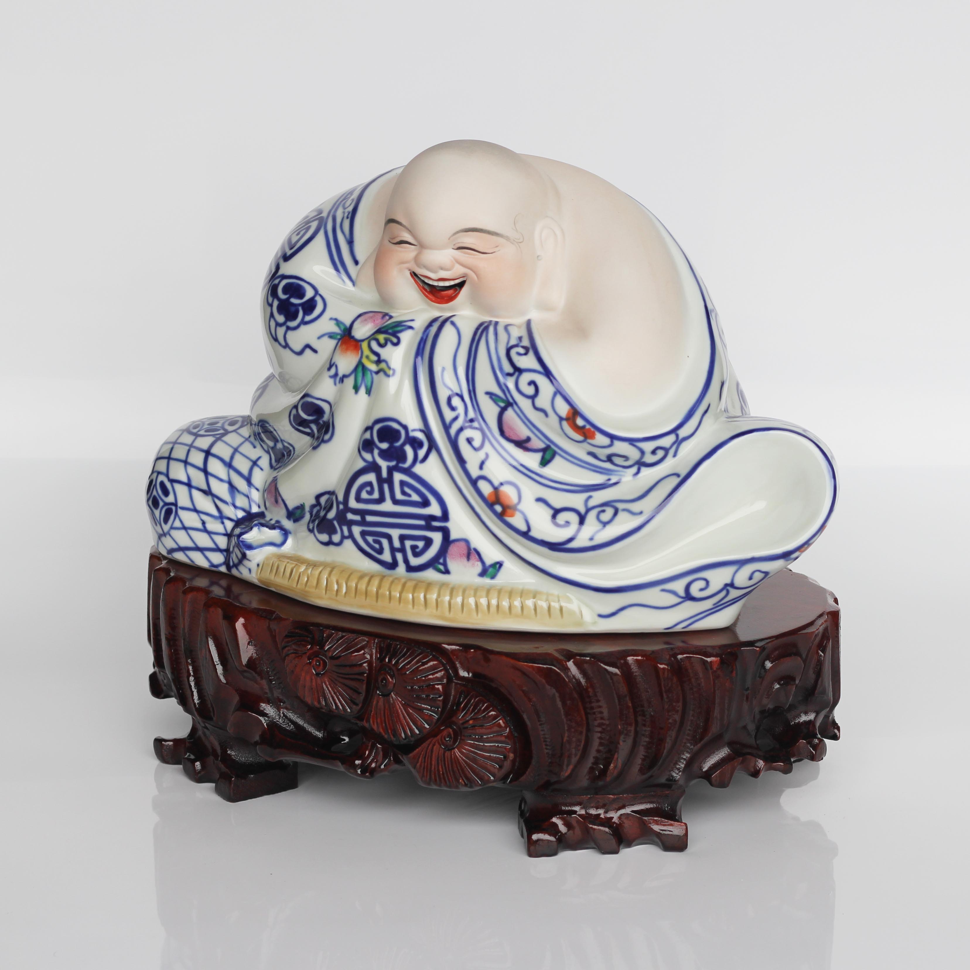 Real wood the oval stone base root carving wood carving jade bonsai Buddha base can be customized can be excavated