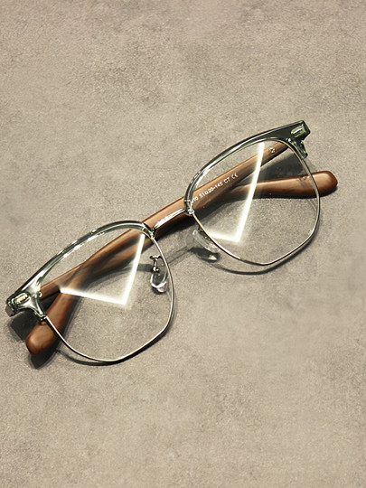 New Retro Metal Square Frame Flat Glasses Trendy Green Anti-Blue Light Eyeglass Frames for Men and Women