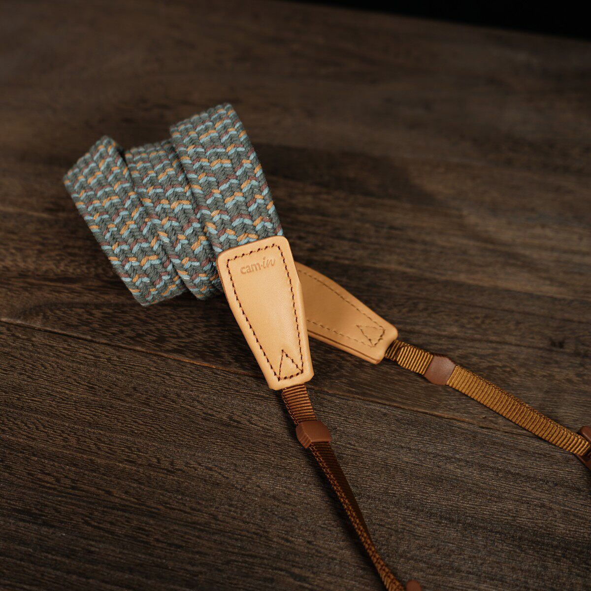 Zhou Jalen MV says if you want to cry the camera strap cam - in weaving camera with a shoulder strap