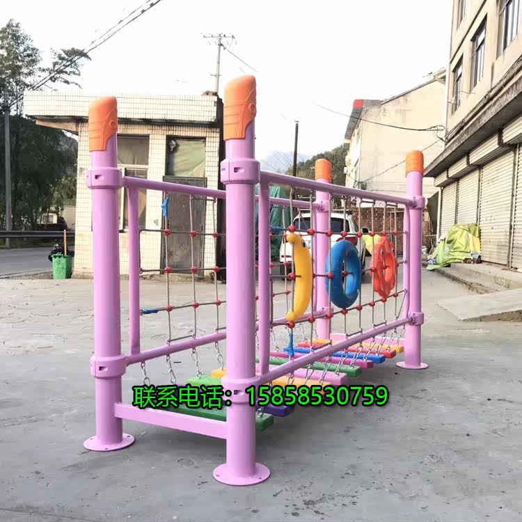 Children Outdoor wobbless bridge Alone Wood Bridge Shake Balance Wood Small Wave Bridge Thickened Steel Tube Grilled Lacquered Over Iron Necklace Bridge