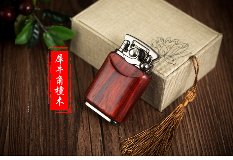 Zorro dầu hỏa nhẹ hơn gỗ hồng mộc cổ đồng nguyên chất dát bạc nam sáng tạo bộ sưu tập đồ cổ cấp chín cửa - Bật lửa bật lửa đẹp