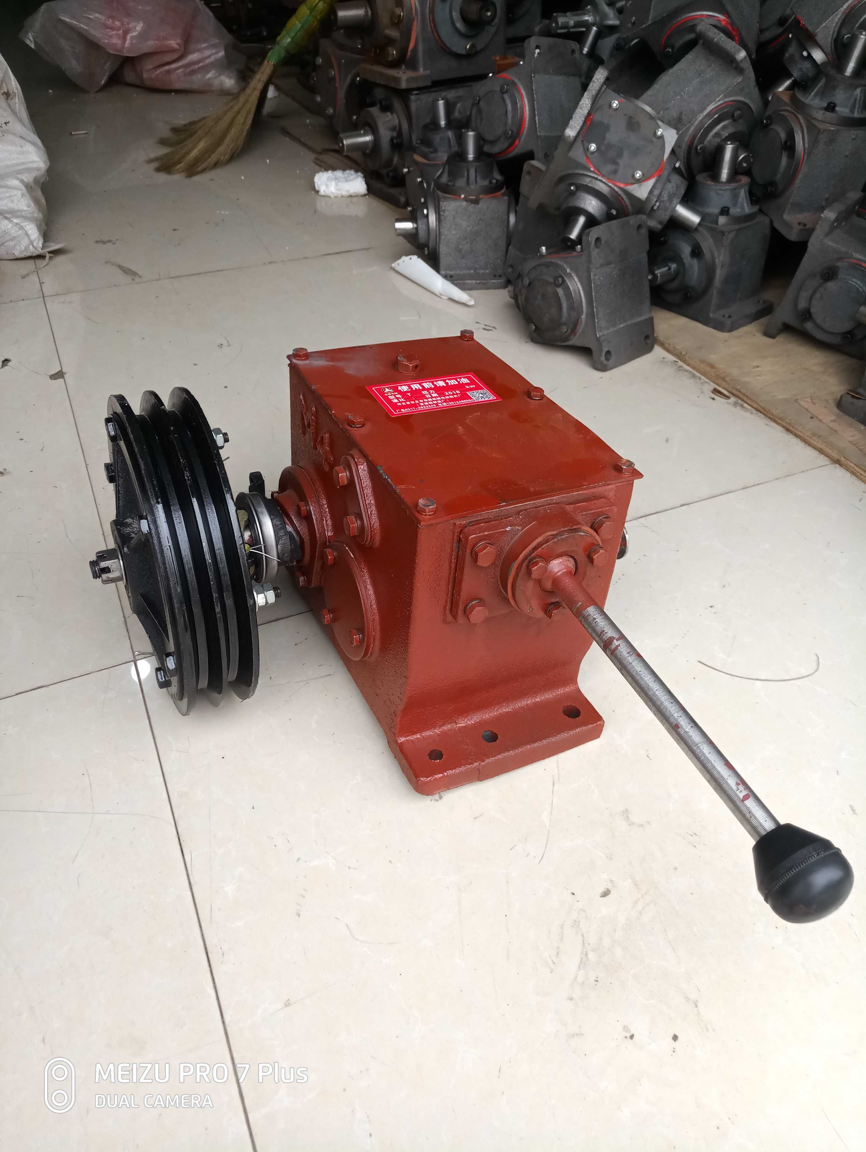 Four-speed parallel reversing gearbox Reverse stop Double-slot clutch transmission Reducer Factory direct sales