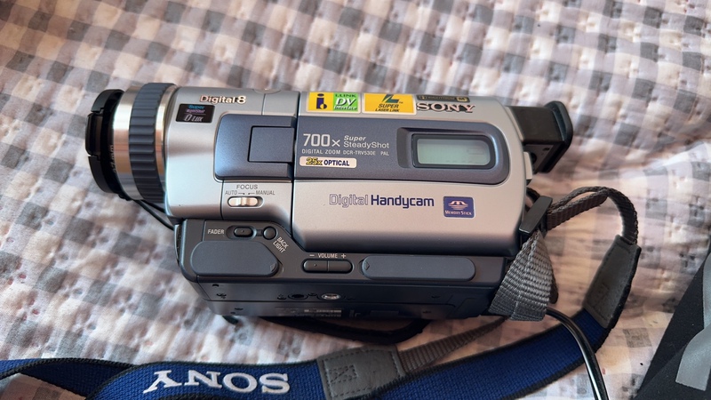 The Camera V8 H8 Can Be Used Normally, Only the Main Unit and Power Adapter Are Needed