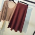 Thu đông 2018 mới Hồng Kông nếm thử thời trang retro hoang dã một chiếc váy ô từ eo cao phần dài váy dệt kim nữ chân váy công sở dài qua gối Váy