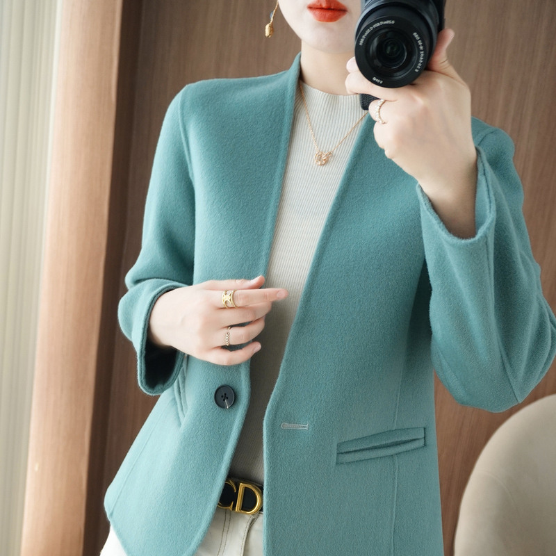 Autumn and Winter Pure Wool Coat, Double-Sided Wool Coat, Women's Short V-Neck Slim Fit Elegant Blazer for Petite Figures