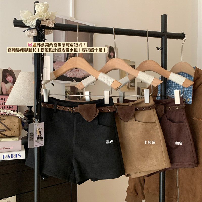 Faux Suede Retro Shorts for Women, New Spring and Autumn High-Waisted Slimming Hip-Hugging A-Line Wide-Leg Boot Shorts for Outerwear Faux Suede Retro Shorts for Women, New Spring and Autumn High-Waisted Slimming Hip-Hugging A-Line Wide-Leg Boot Shorts for Outerwear