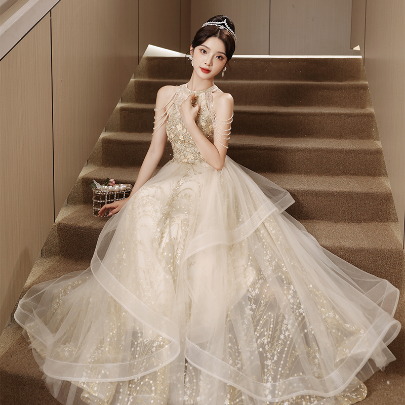 Champagne-Colored Graduation Evening Dress, Elegant and Classy, Halter Neck, 18-Year-Old Coming-Of-Age Ceremony Host Performance Outfit