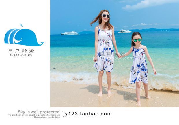 Ba con cá voi, một gia đình gồm ba, bốn nữ, nữ và nữ, được trang bị váy đi biển, quần đi biển nam, dây đai cotton trẻ em, váy ngắn - Trang phục dành cho cha mẹ và con quần áo trẻ con