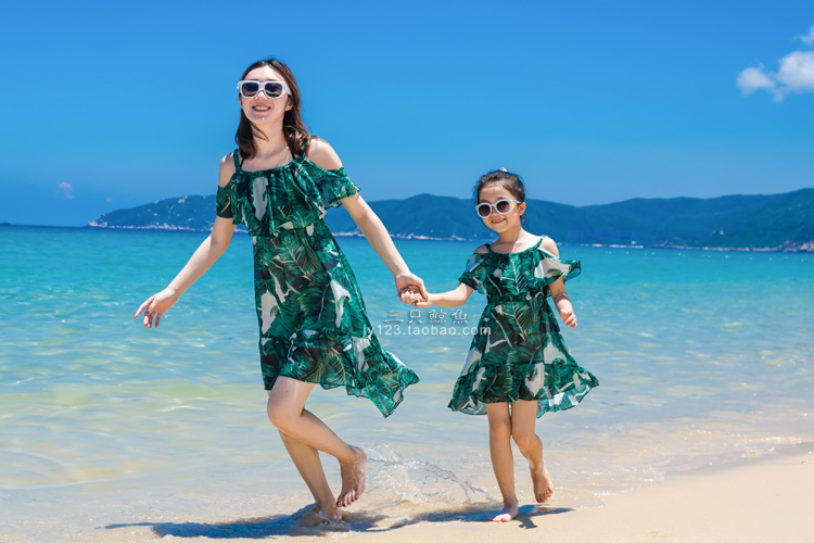 Ba con cá voi hè 2018 mới của gia đình ba mẹ con - mẹ và con gái đi biển váy hai mẹ con và quần đi biển quần legging bé gái