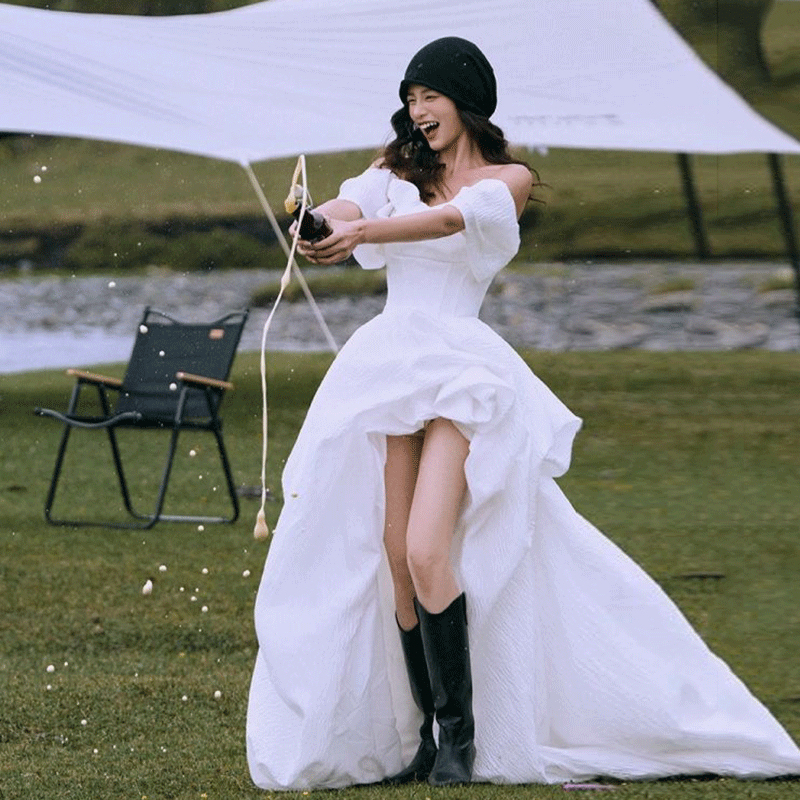 French-Style Travel Photography Light Wedding Dress with a High-End Satin Feel, Forest-Style Going-Out Dress, Short in Front and Long in Back, White Trailing Outdoor Dress