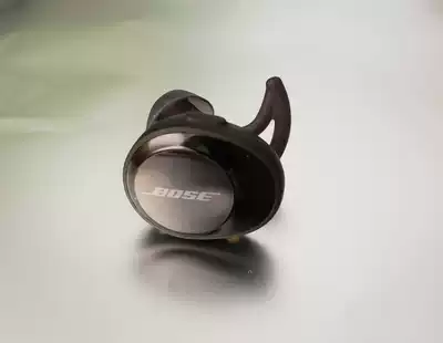 BOSE SoundSport Free wireless Bluetooth headset with single earbuds left headset right headset